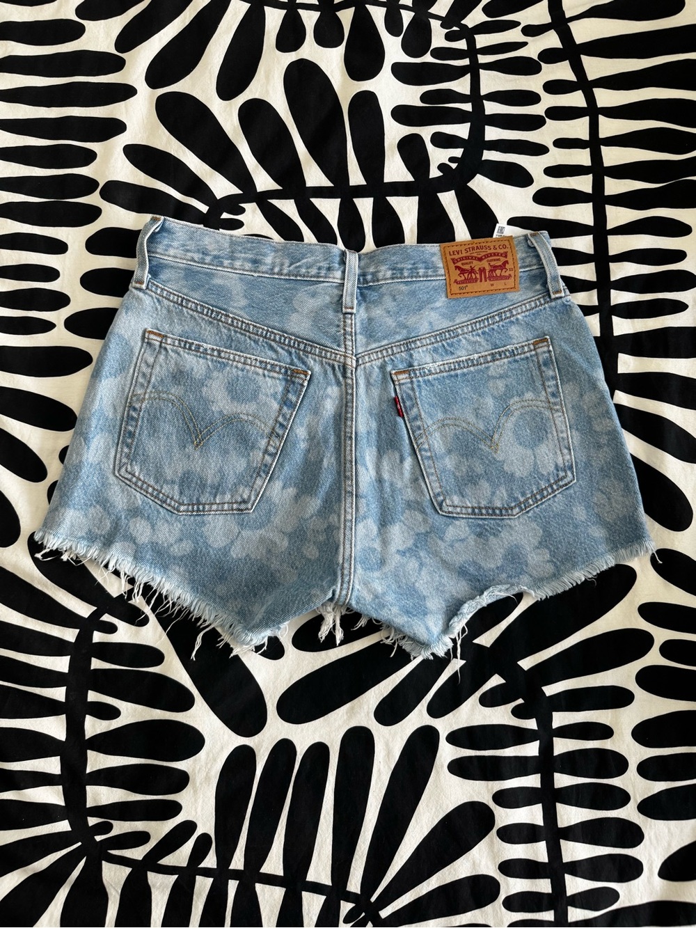 Levi’s Shorts | 501 Classic Denim Shorts with Floral Print - Picture 4 of 6